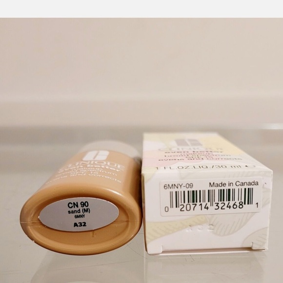 Clinique Even Better Foundation in Shade 90 - Sand, SPF 15 - Picture 9 of 10